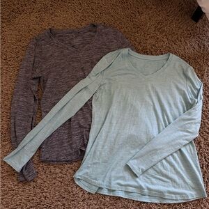 Danskin Women's V-Neck Long Sleeve Tops - Gray and Light Blue
